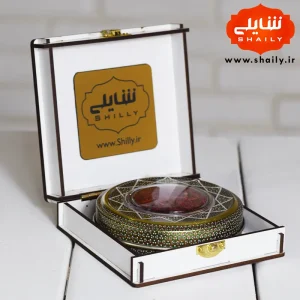 پک کادویی چوبی حاوی یک مثقال زعفران ارگانیک قائنات