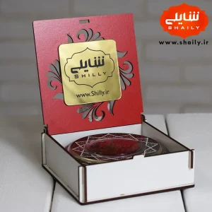 پک کادویی چوبی حاوی یک مثقال زعفران ارگانیک قائنات